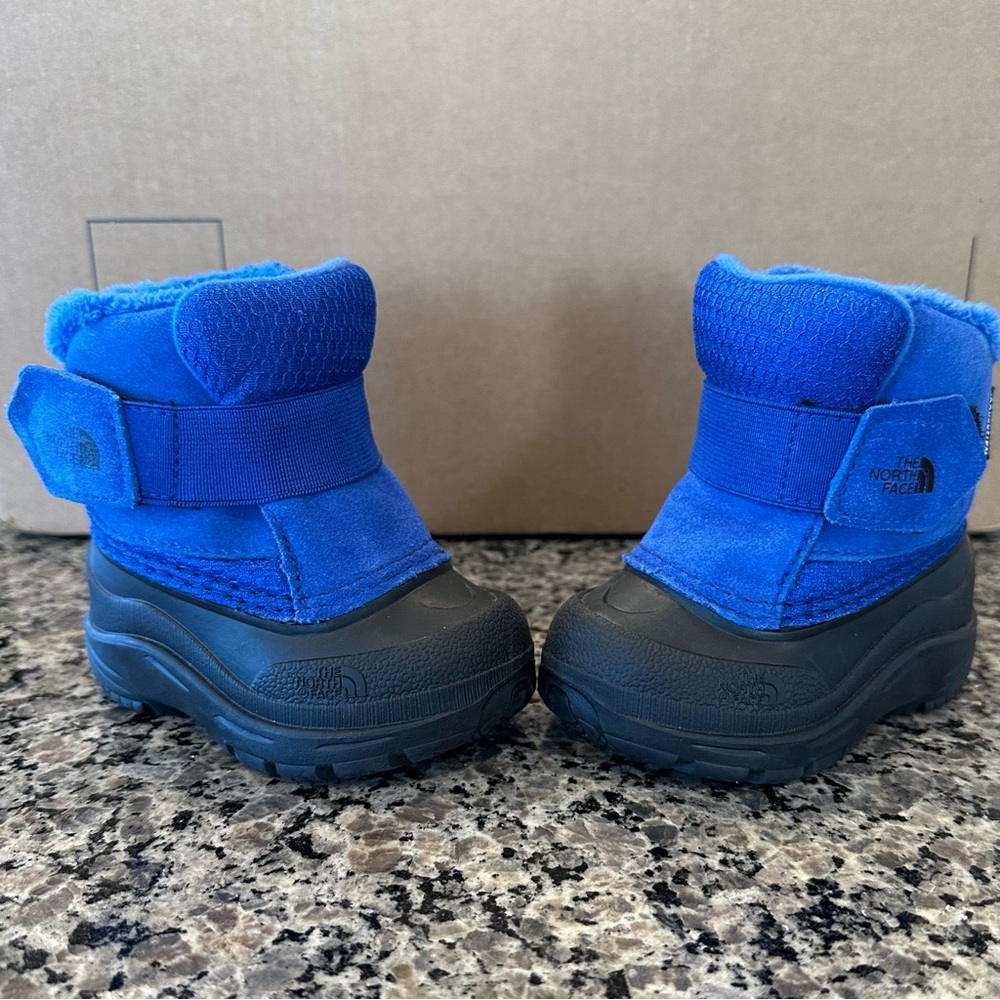 ✨LIKE NEW✨The North Face Toddler Alpenglow lI Boots Size 4 - Picture 2 of 14